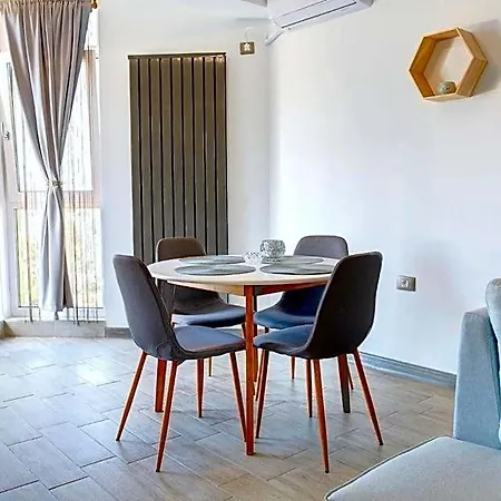 Hotel Ella Mamaia 3*