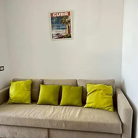 Ella Mamaia Constanta