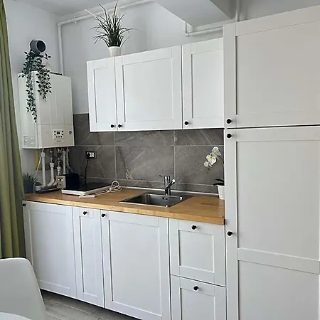Ella Mamaia Hotel